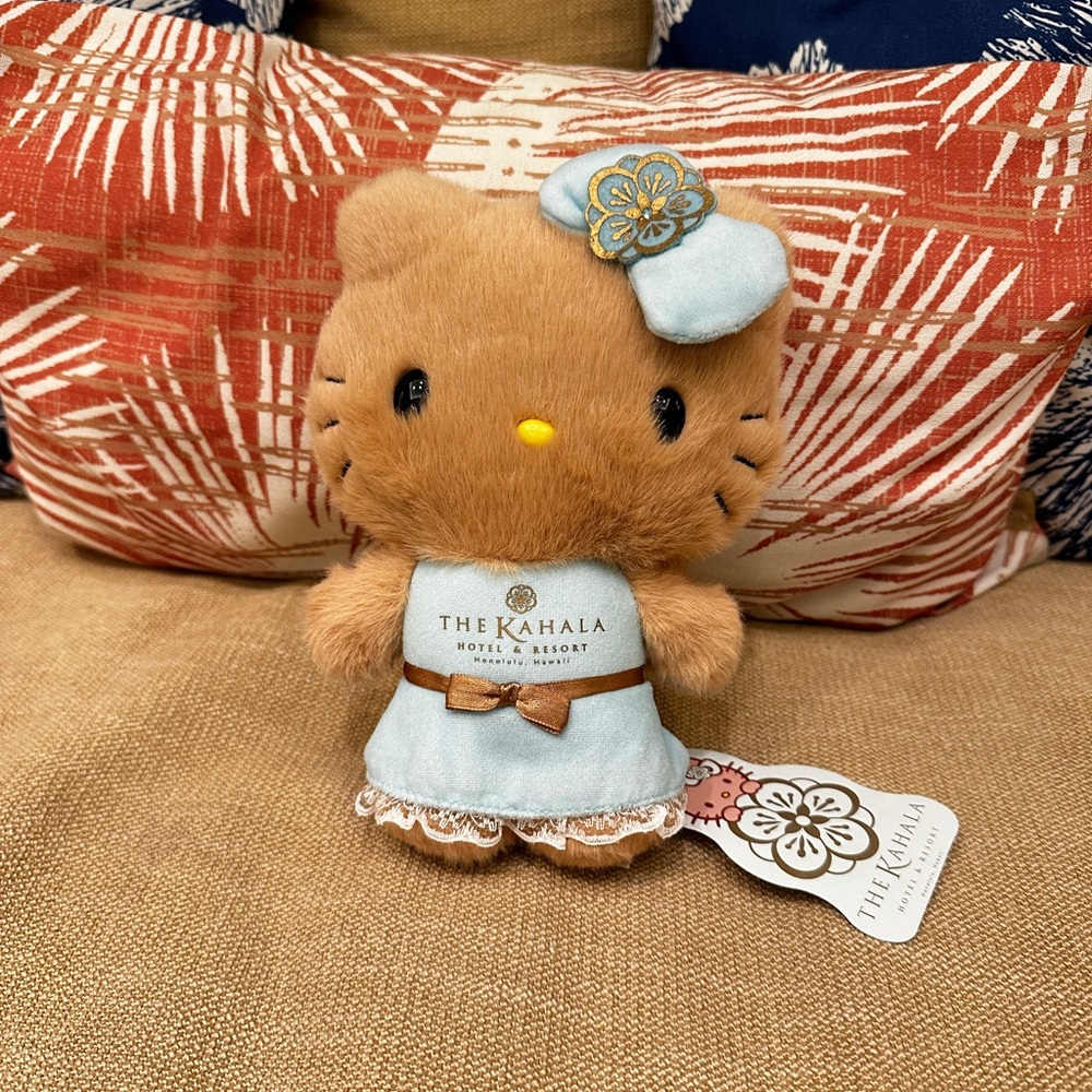 Hello Kitty x The Kahala Hotel & Resort — Honolulu, Hawaii Limited Edition